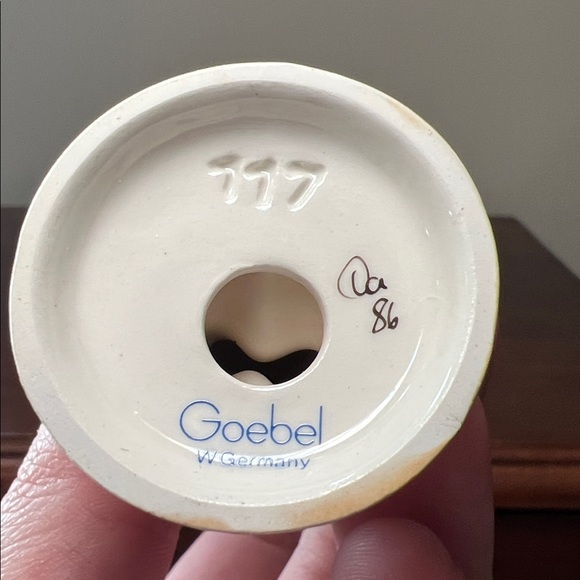 Vintage Goebel West Germany Hummel Boy With Horse Figurine Candleholder 117 3.5" - Picture 5 of 6